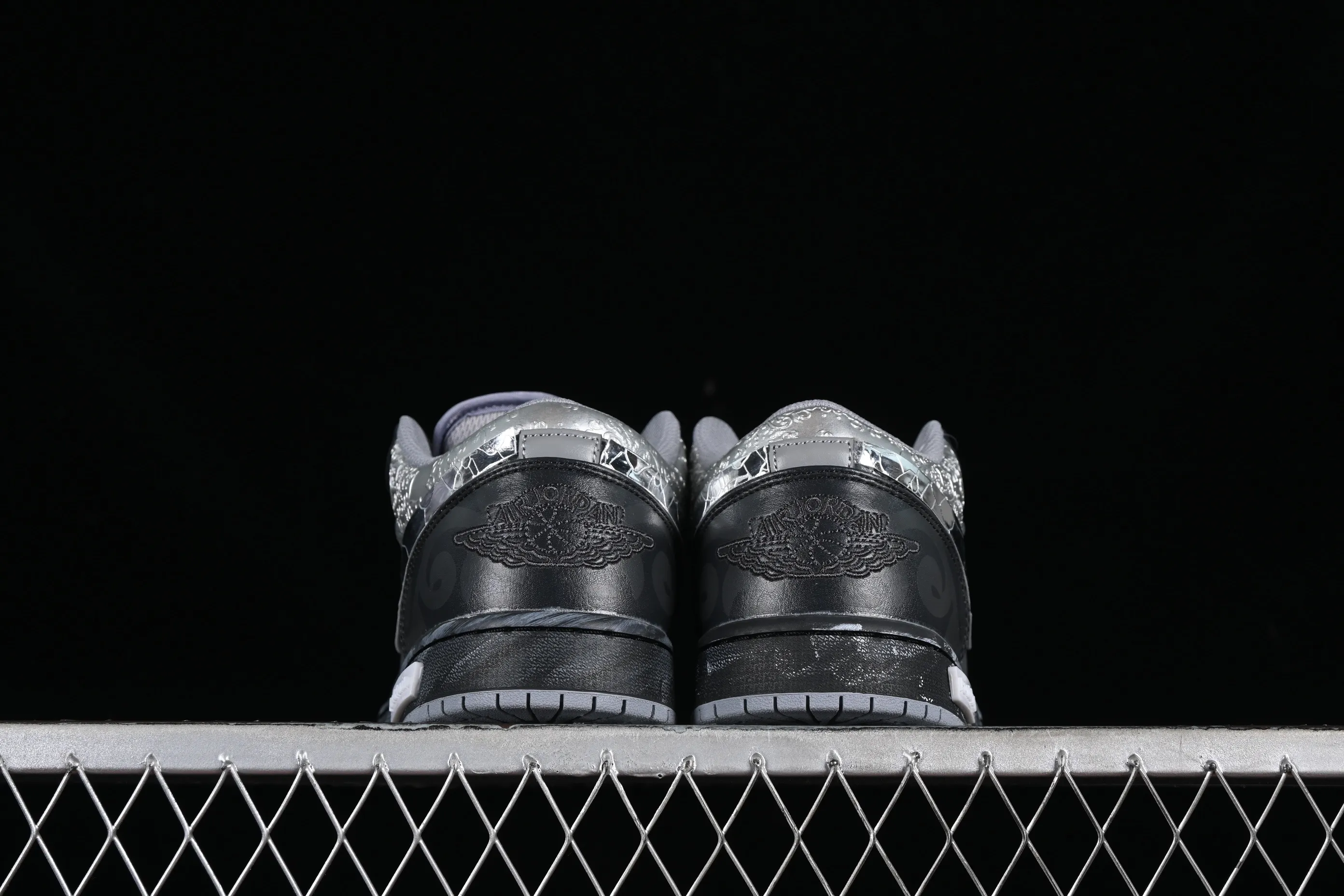 All categories Air Jordan Jordan series basketball shoes Air Jordan 1 Low Air Jordan 1 Low AJ1 Joe 1 Panda Prank Modern Wei Realm Gray Series Black and Silver Gray Low-top Cultural and Casual Shoes 553560-053